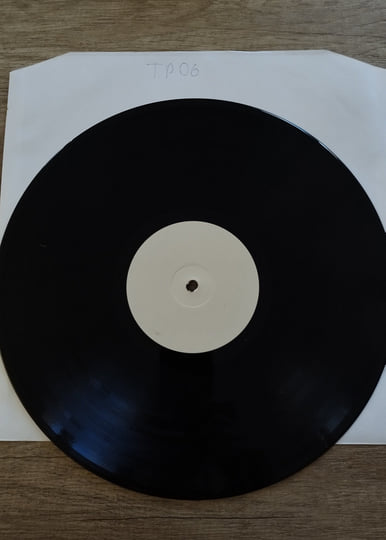 LIZA N'ELIAZ - UNTITLED E.P. | Aneurysm Recordings