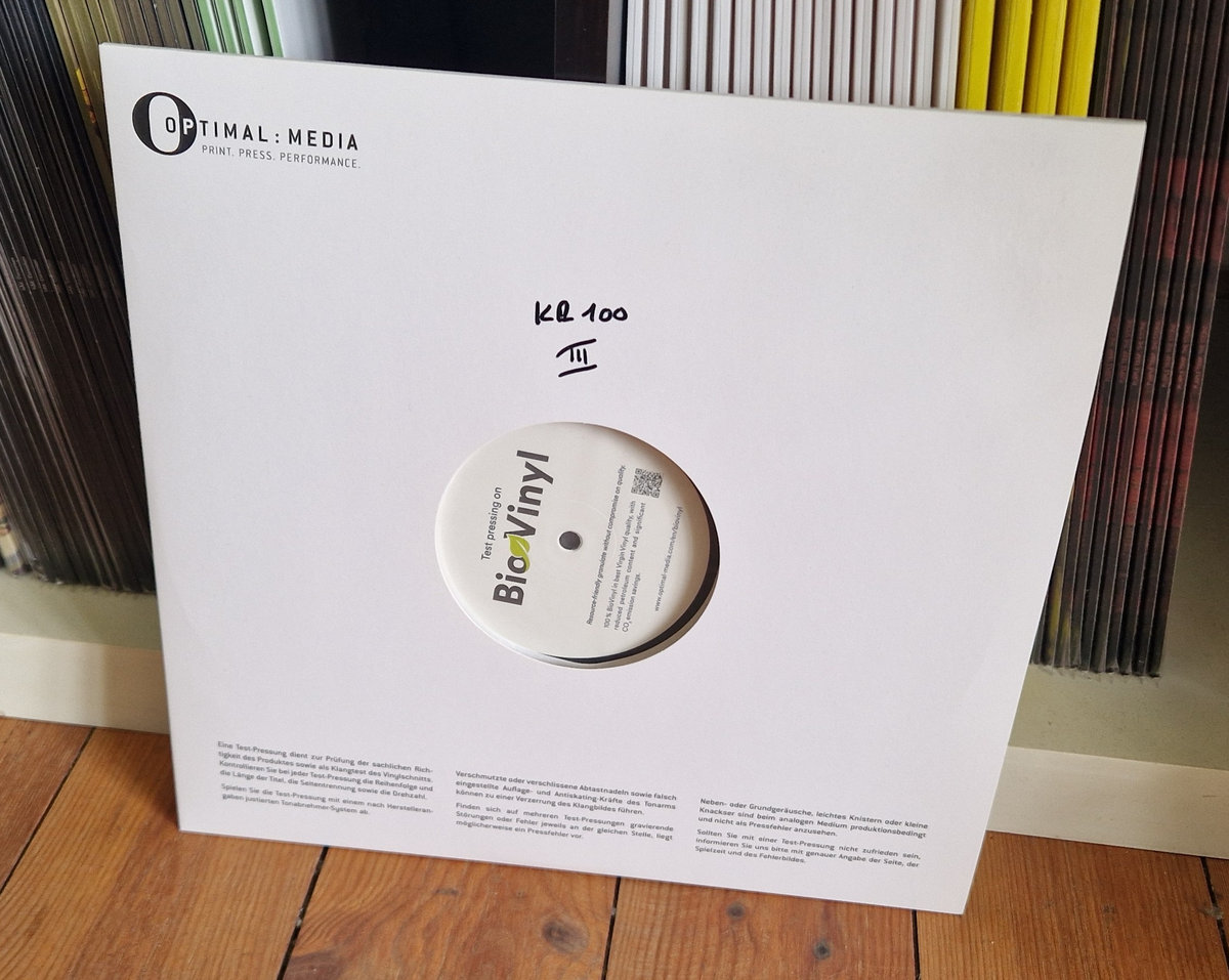 邦楽 CHOUJI&KONG FROM KOC 邦楽 CHOUJI&KONG FROM KOC 邦楽 CHOUJI&KONG FROM KOC CHOUJI - YouTube