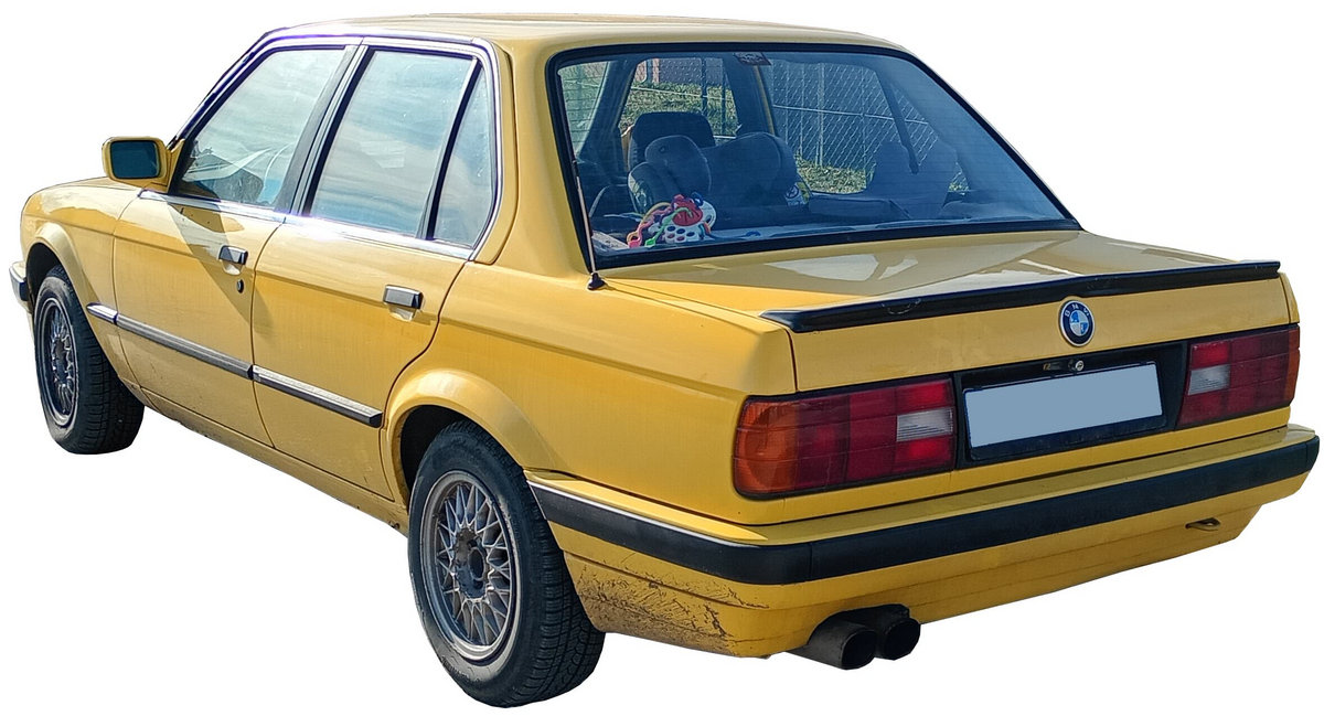 BMW 3 Series E30 1982 large family car photo detail