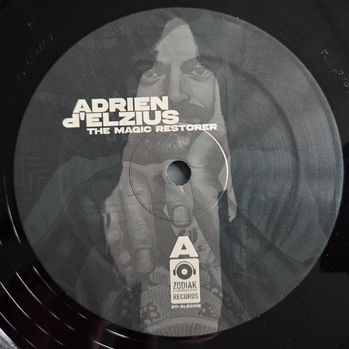 The Magic Restorer (zc-elec018) | Adrien d'Elzius | Zodiak Commune