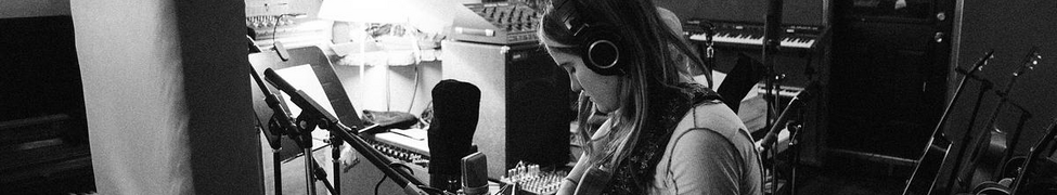 Rae Isla — Photo · studio