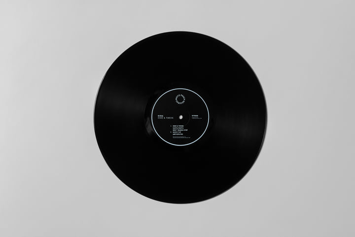 WPR088 - Hide & Tweek | Nina | White Peach