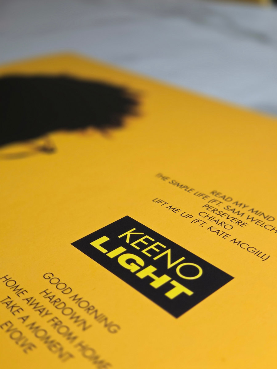LIGHT / DARK | Keeno