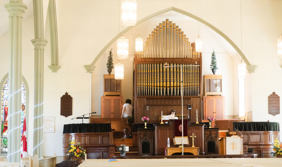 “Kingdom Come, Kingdom Go” Brings Aging Church Organs Back to Life