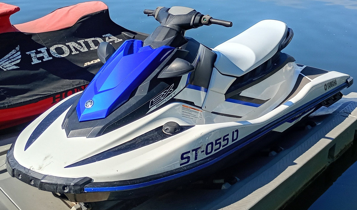 Yamaha WaveRunner EX Sport 2017 water scooter photo detail