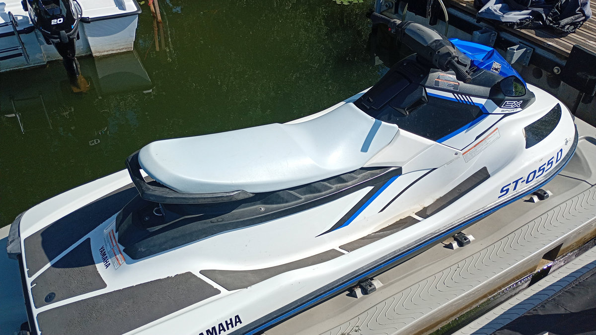 Yamaha WaveRunner EX Sport 2017 water scooter photo detail
