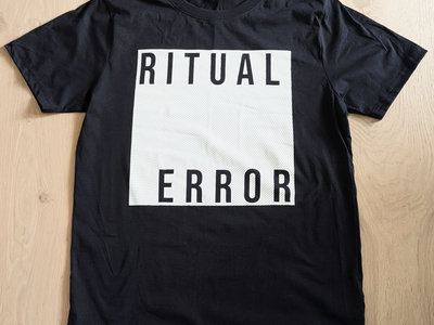 Black t-shirt