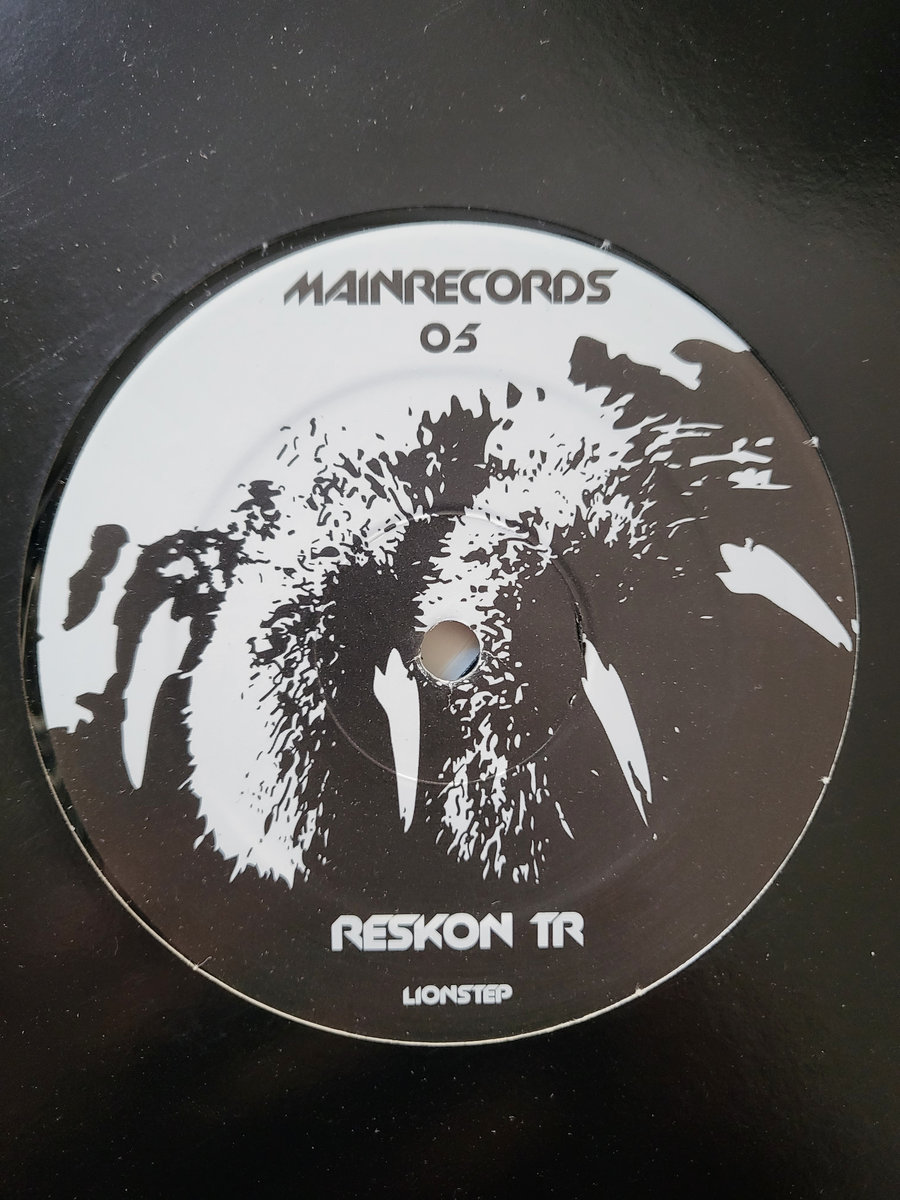 Mainrecords 05 / Reston Tr - Lion Step