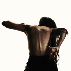 Cling On Me cover