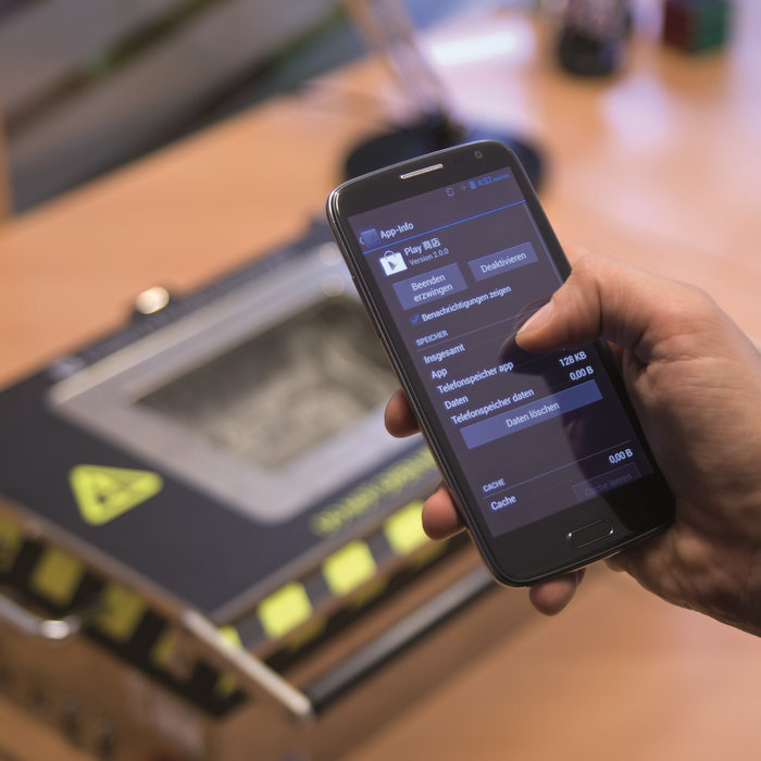 Прозрачный смартфон. Обнаружение смартфон. Слежка за телефоном. Сотовая связь. Обнаружение смартфон.