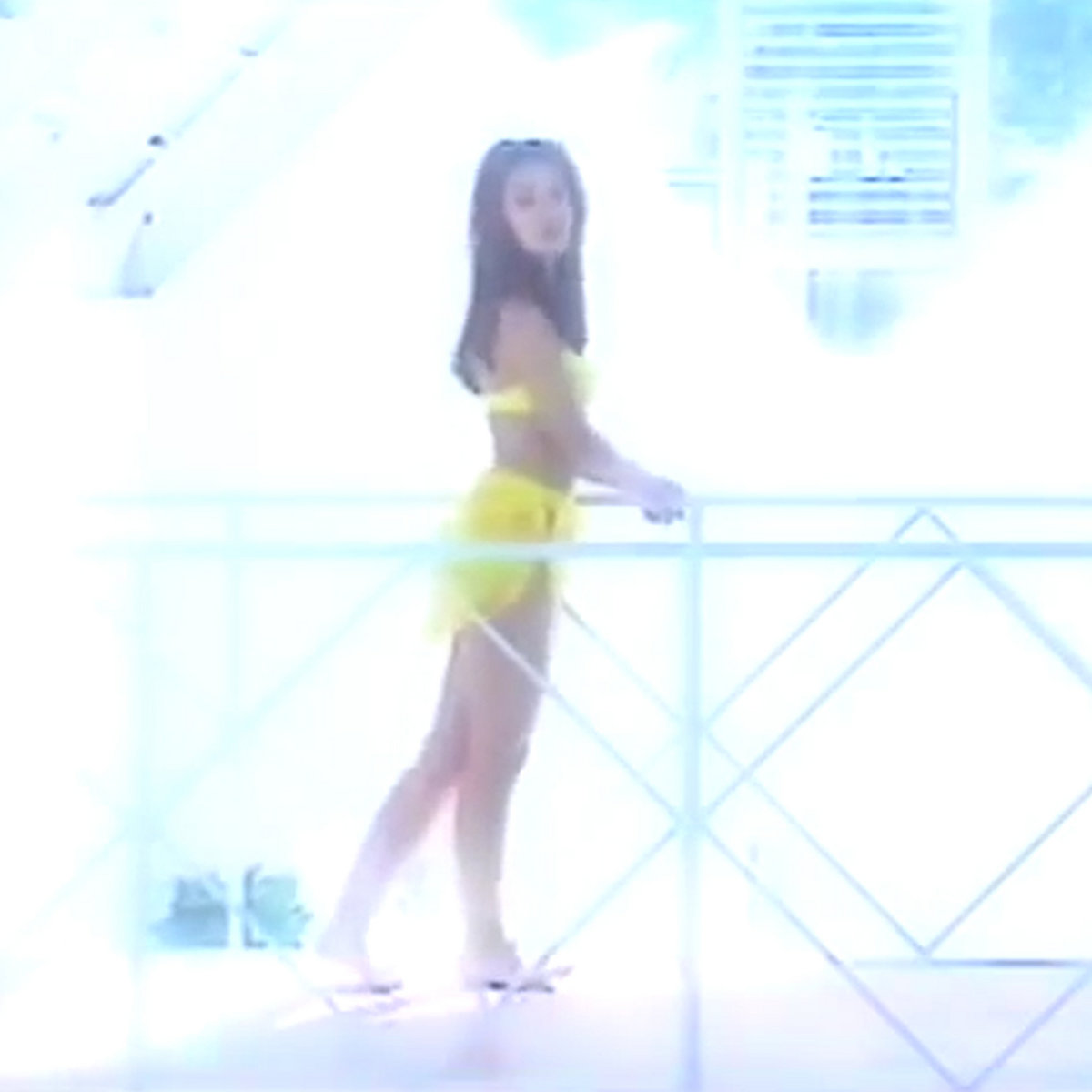 永遠の視線 | 仮想夢プラザ