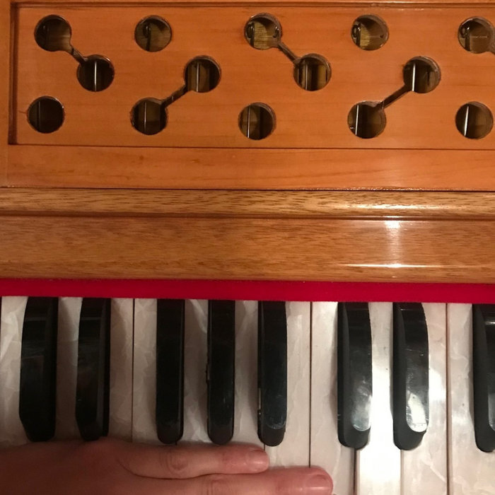 Harmonium Drones & Vocal Tones Celeste Michelle Evans