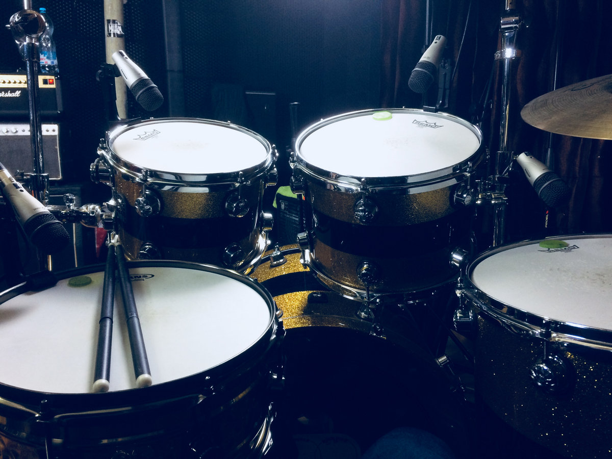 Metal Drum Beat 200BPM (Drum loop) Czarol Drum Channel