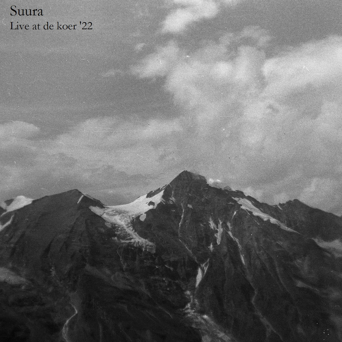 Suura - Live at de Koer by Nicolas Van Belle