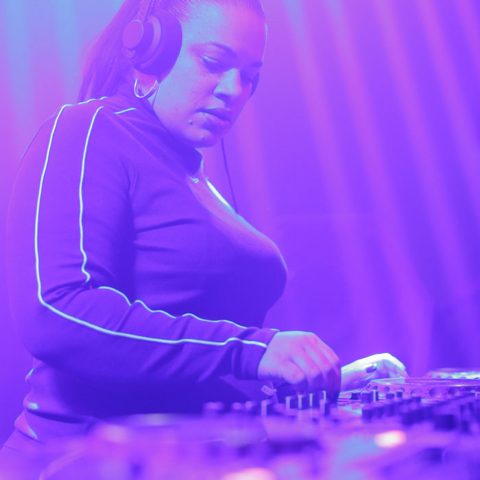 Doo Dat 25 | Paris Cesvette