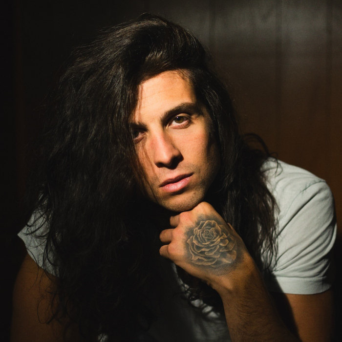 Billy Raffoul — Photo