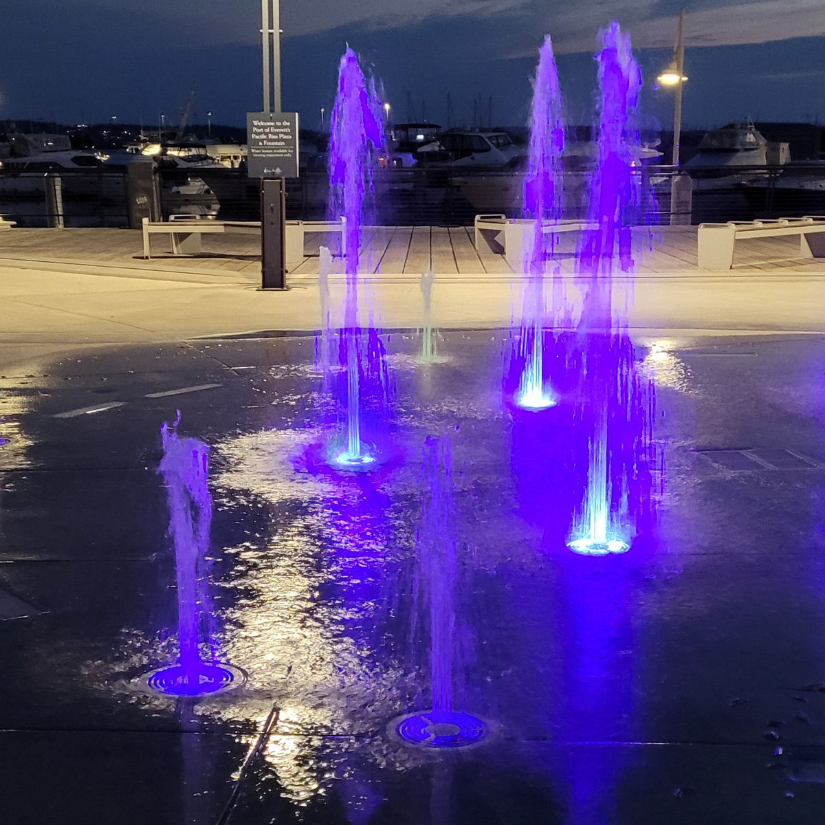 Cellphone Recording Of The Water Feature At The Everett Marina Kino