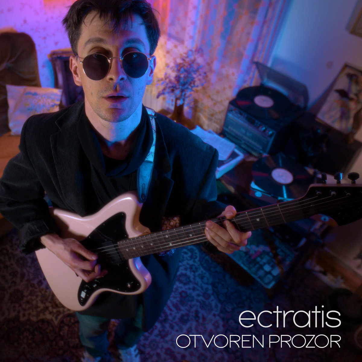 Objavljen novi singl i spot benda ectratis ‘Otvoren prozor’