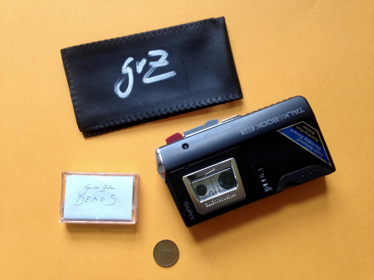 Mini Cassette with 9 Demos + Mini Tape Player/Recorder Gon von Zola