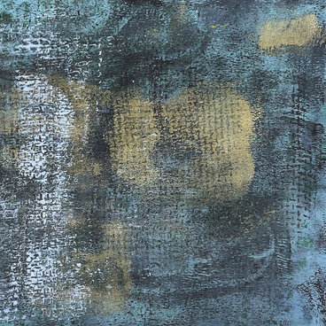 Undertones main photo