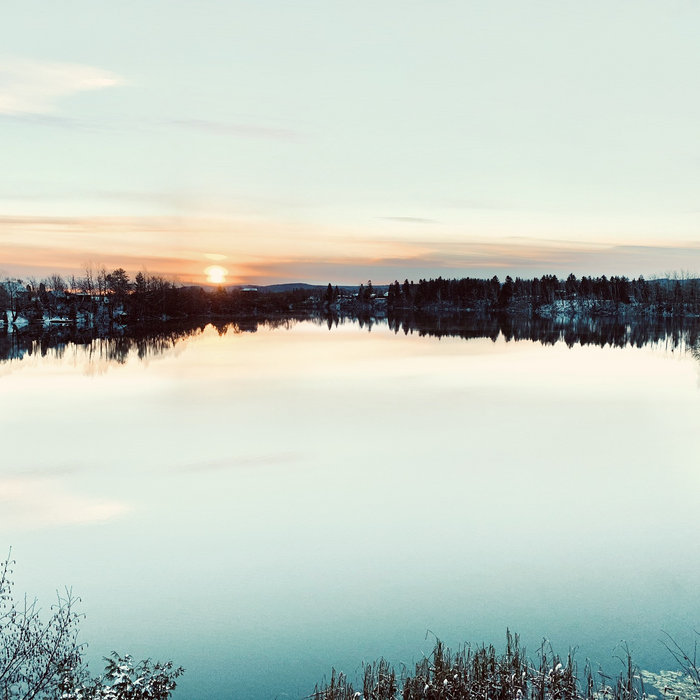 Lac calme - Amelie Touchet main image 0