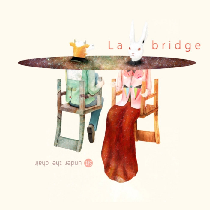 Sit under the Chair | La'bridge | La'Bridge