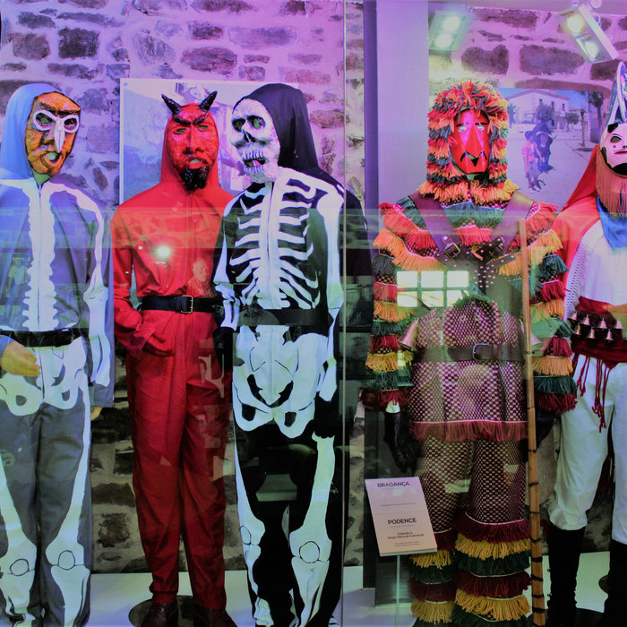 La fiesta de los maniqu es versi n de Golpes Bajos Lentillas de