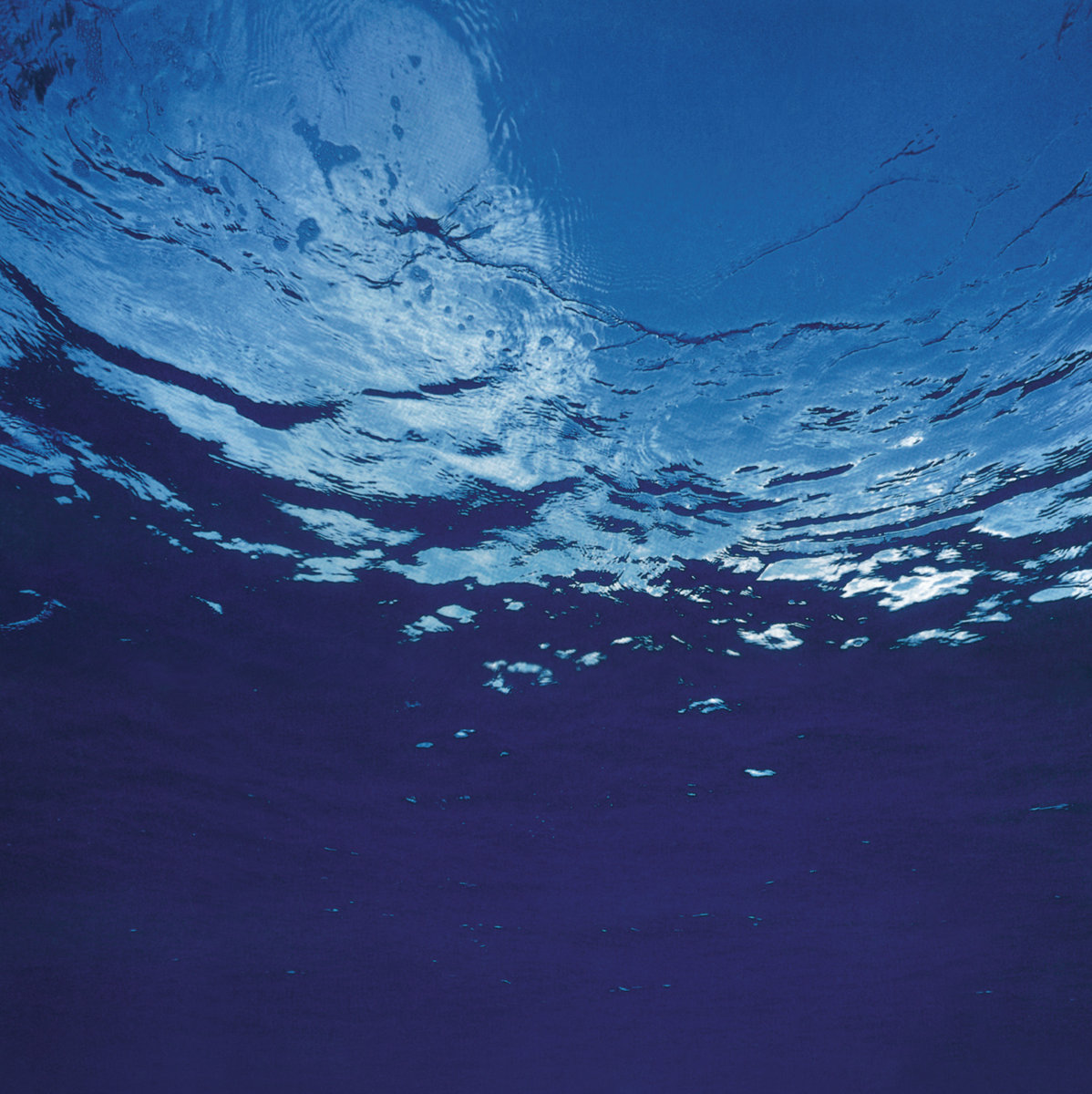 水色の聖地 / W・A・T・E・R | Akira Ito | GLOSSY MISTAKES