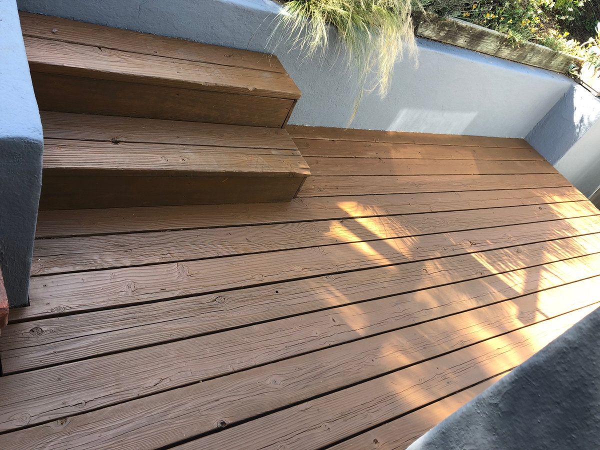 Deck Staining Smithdd