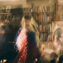 時間の上に夢が飛んでいる / A Dream is Flying Above Time | 角銅真実