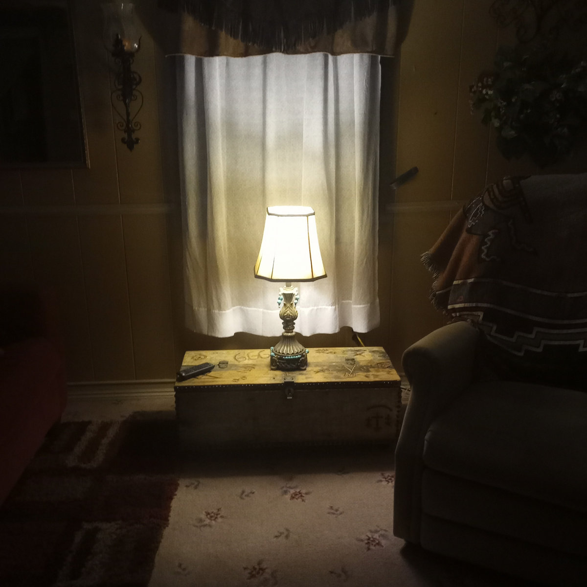 Demon box Lennox Foxwood