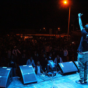 Defacto (En vivo) cover