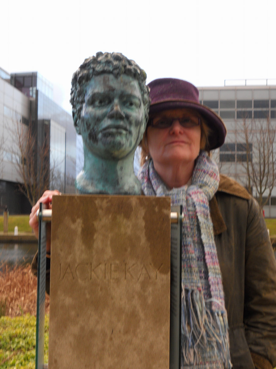 Naomi Mitchison's Travel Light Mobi Latopash wreneroutseylo