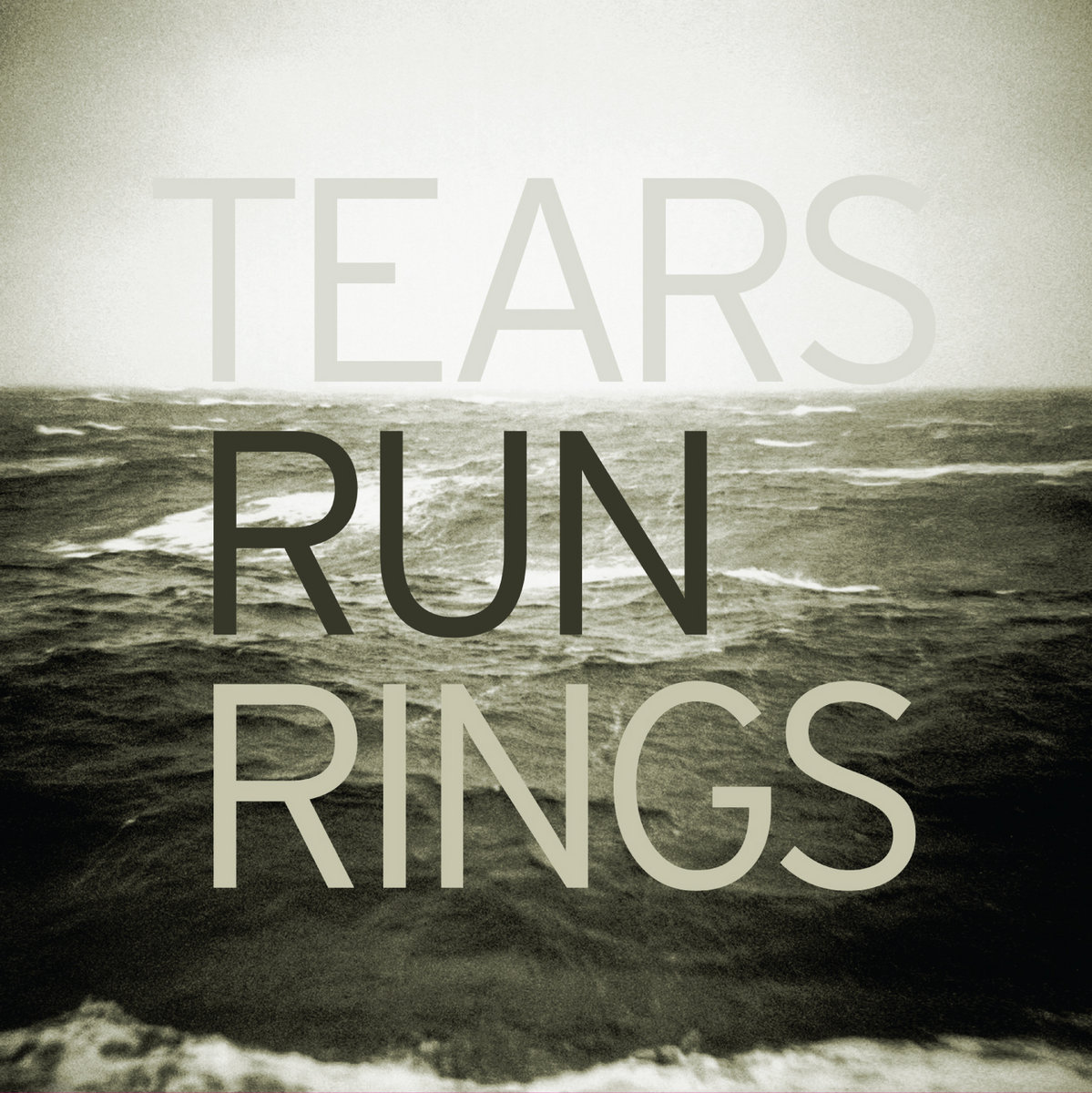 DISTANCE TEARS RUN RINGS ティアーズ・ラン・リングス Distance | Tears Run Rings