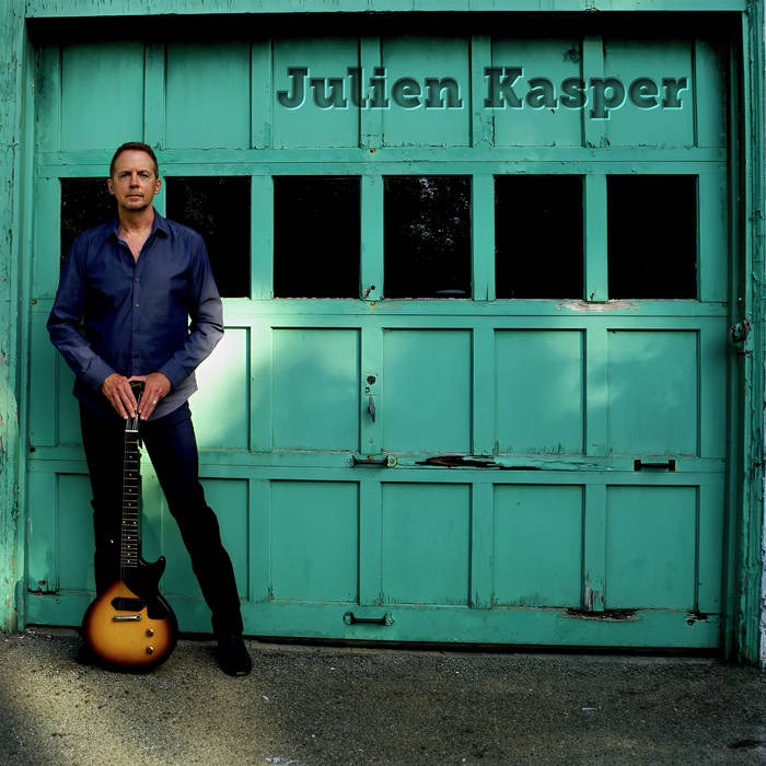 Julien Kasper
by Julien Kasper