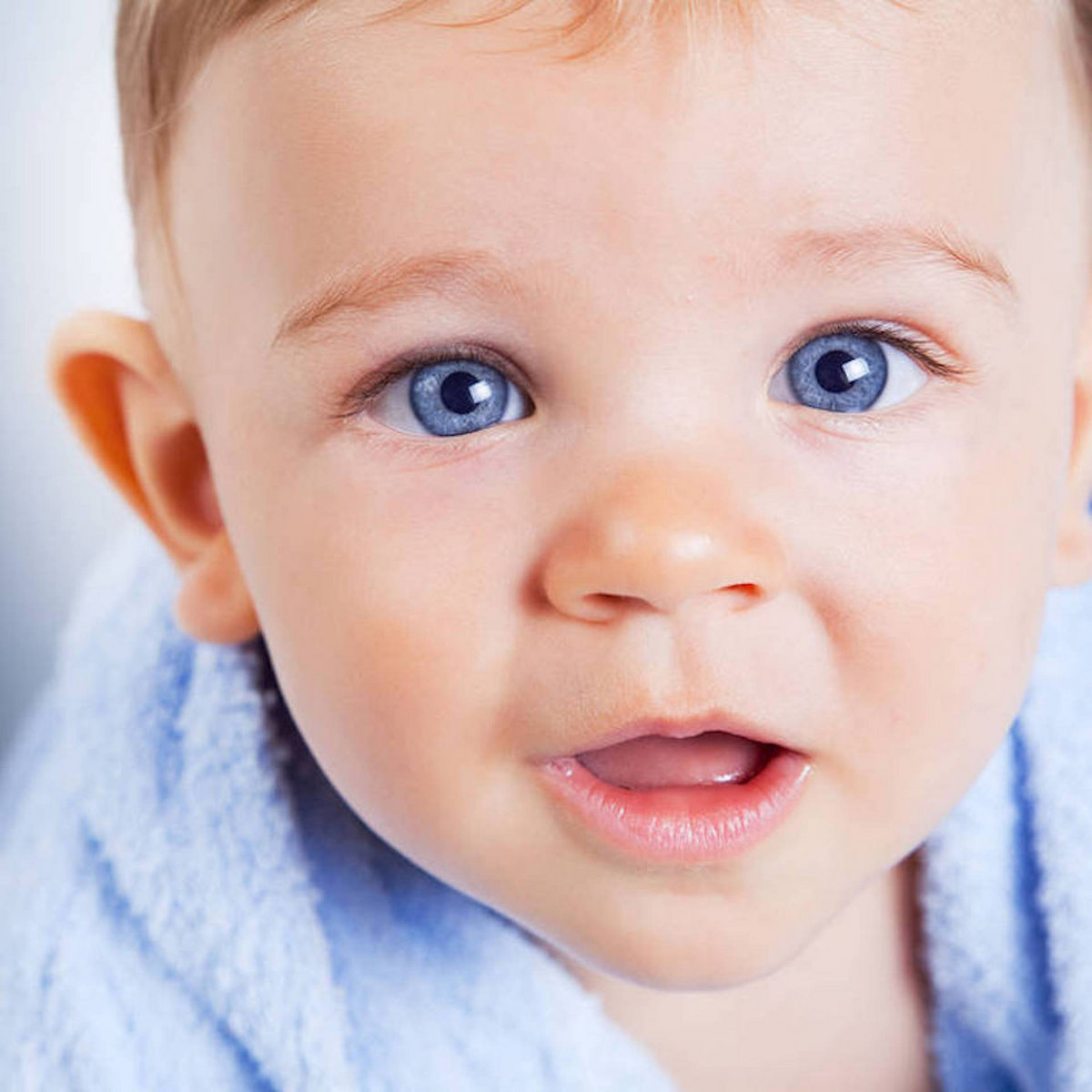 Using the Eyes to Shape Sounds