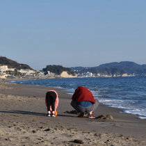 Waves And Dots cover art