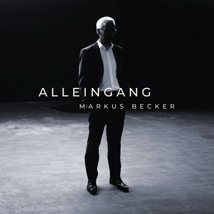 Alleingang
by Markus Becker
