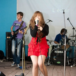 Не предаст (single 2011) cover
