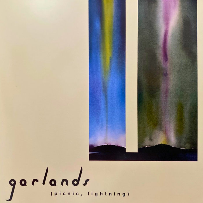 (picnic, lightning) garlands