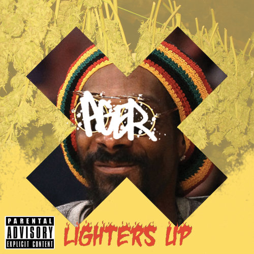 Snoop Lion Lighters Up