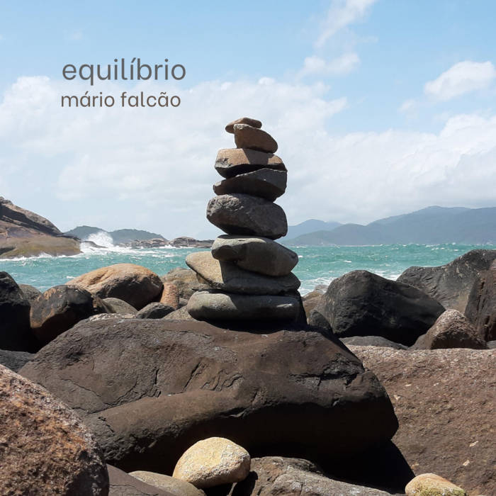 Equil&iacute;brio by Mário Falcão
