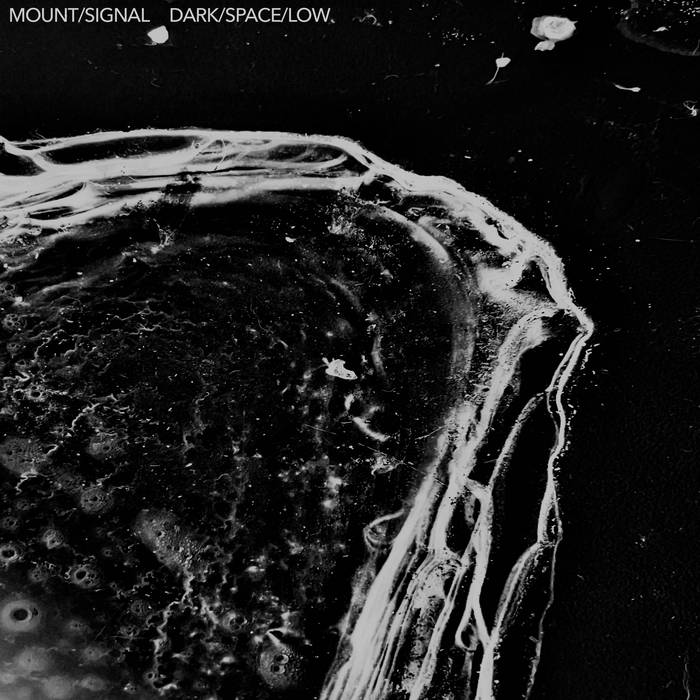 DARK/SPACE/LOW Mount Signal