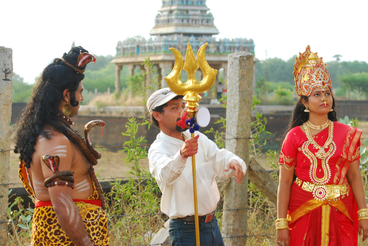 Sakalakala Vallavan Appatakkar Full Movie Download Hd Idaleyamel Sakalakala Vallavan Appatakkar Full Movie Download Hd Idaleyamel