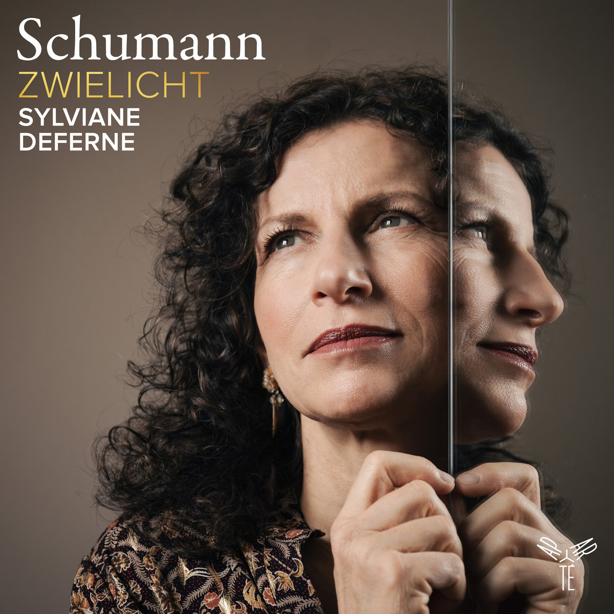 A Defferent Schumann Vol.1 ヴェンツァーゴ、カシオーリ A Defferent