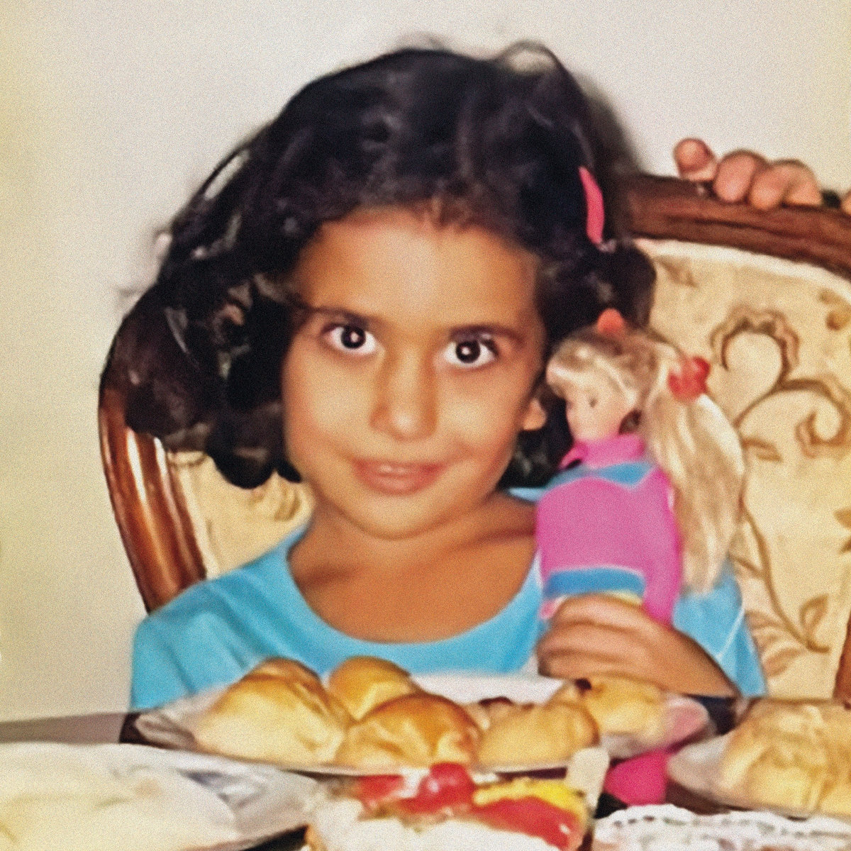 Peki Momés by Peki Momés