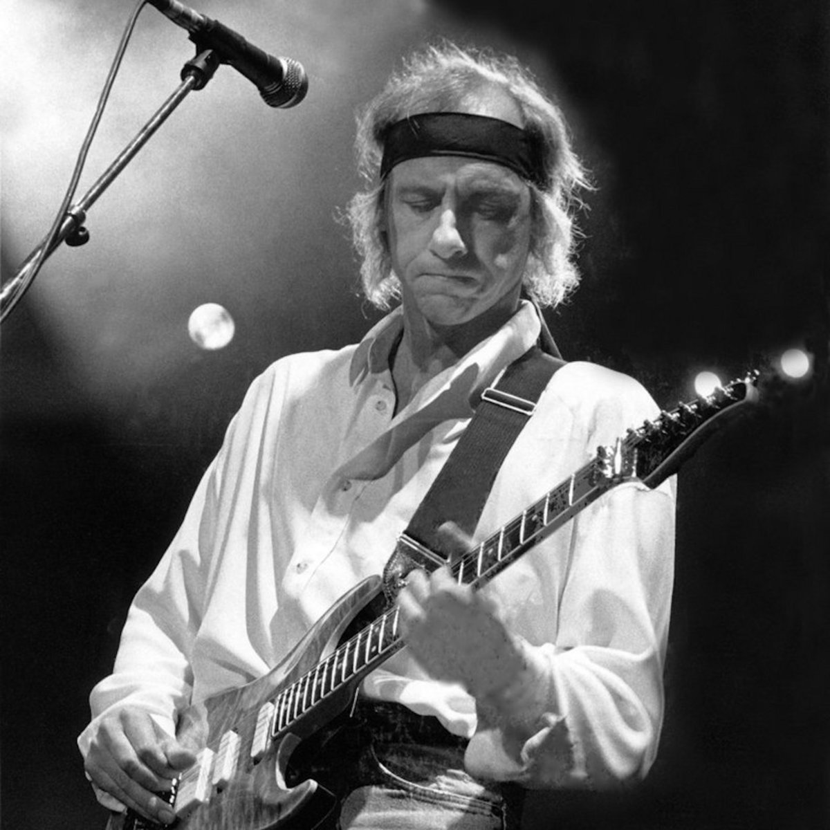 Dire straits гитарист блэк. Группа дайр стрейтс. Группа dire straits. Джон иллсли. Dire straits.