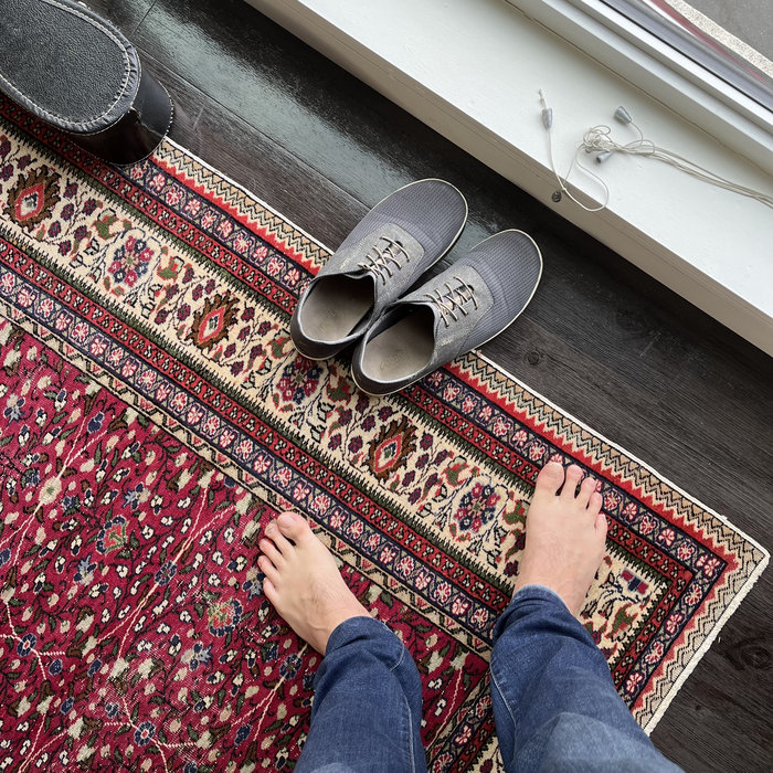 Creep Away Anxious Worm