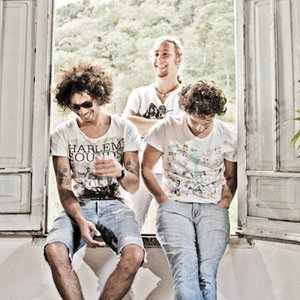 Três Músicas Sobre ''Tenho Saudade, e Daí?'' cover