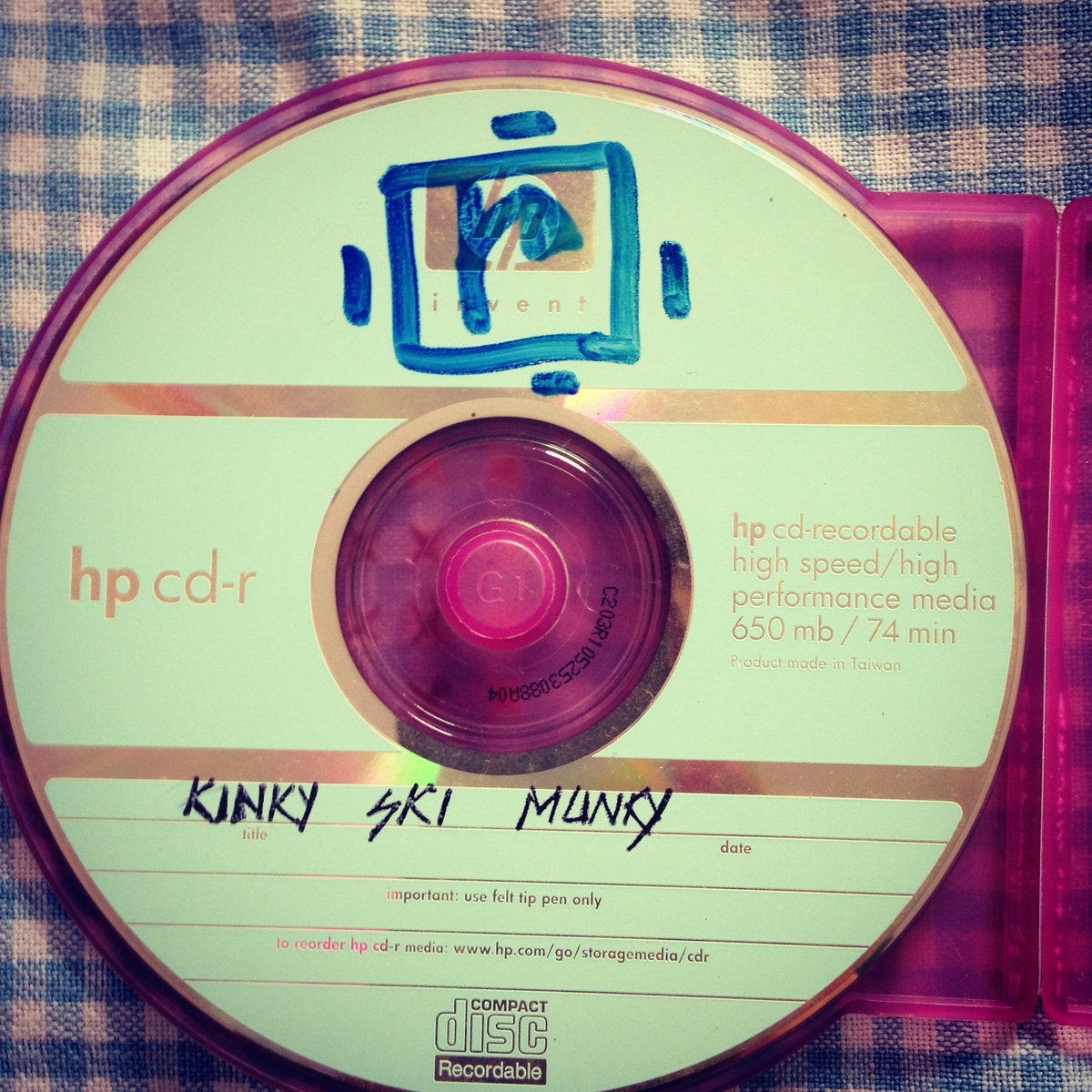 r) | Kinky Ski Munky